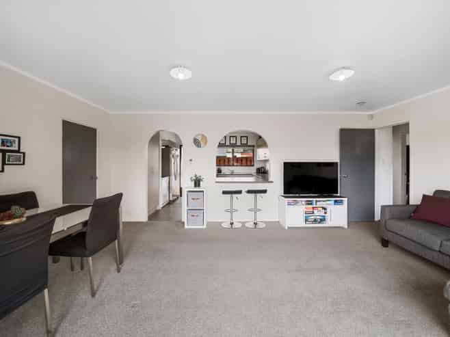 2/51 Browns Road, Manurewa
