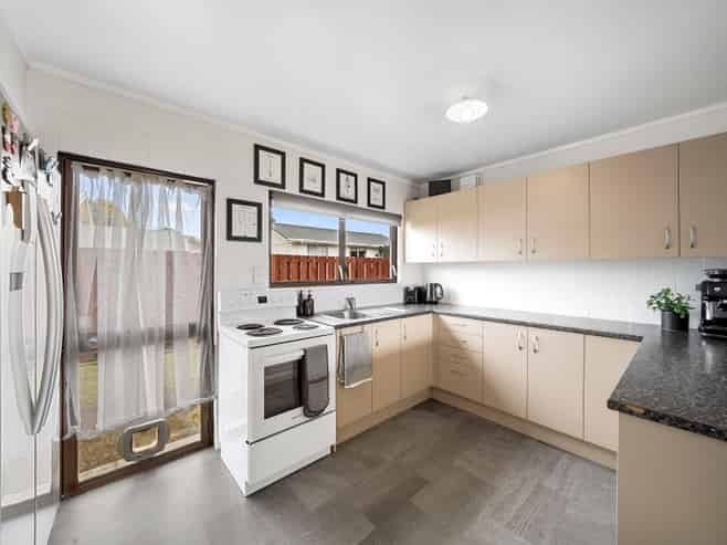 2/51 Browns Road, Manurewa