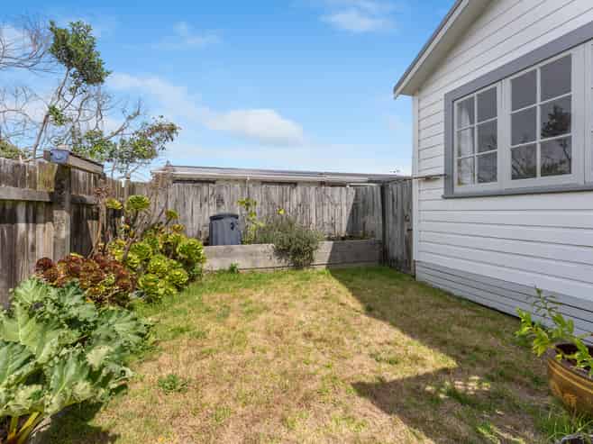 1 Eruini Street, Waikanae Beach