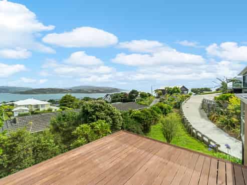 6 The Track, Plimmerton