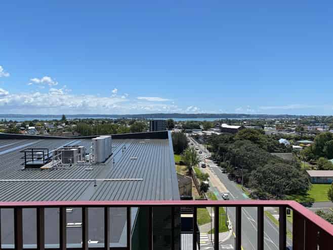 803/2B Te Ara Taurapa, Point Chevalier