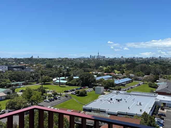 803/2B Te Ara Taurapa, Point Chevalier