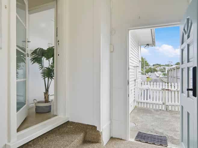 28 Gossamer Drive, Pakuranga Heights