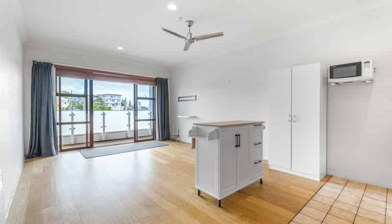208/3 Morningside Drive , Morningside