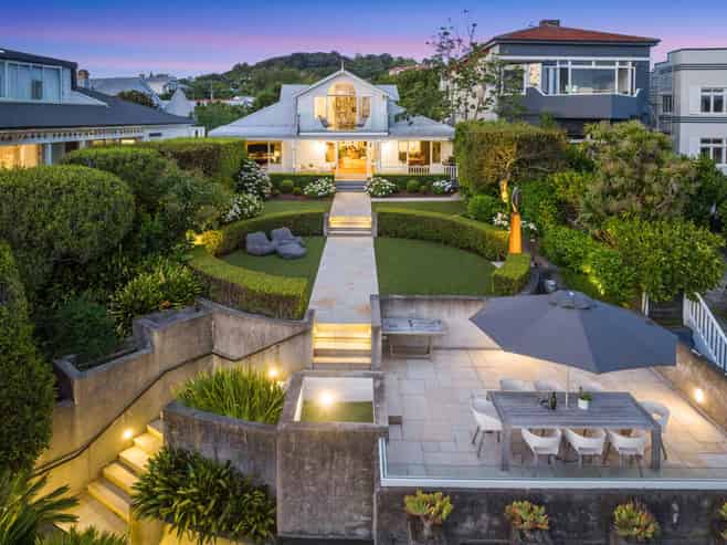 11 King Edward Parade, Devonport