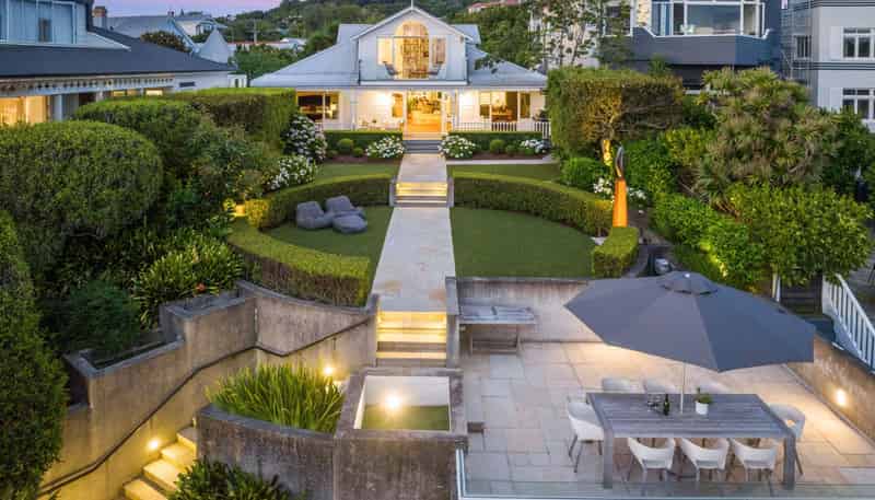 11 King Edward Parade, Devonport