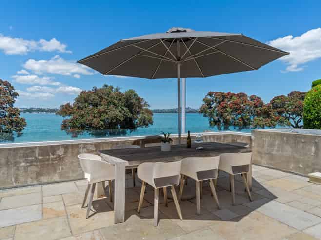 11 King Edward Parade, Devonport