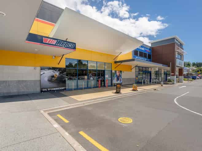 Prime Fraser Cove Commercial - 7% Return 