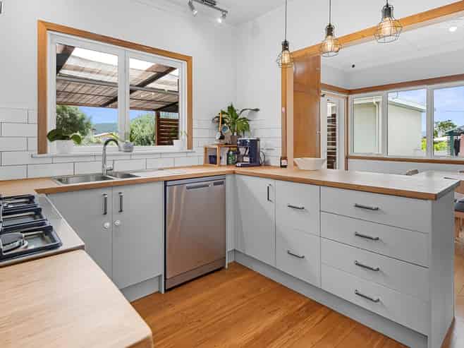 38 Central Avenue, Avenues