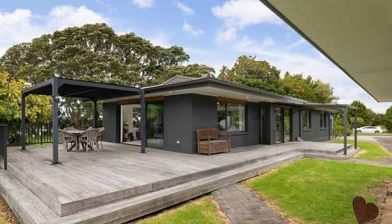 37 Pohutukawa Drive, Athenree