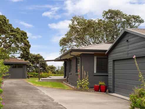 37 Pohutukawa Drive, Athenree