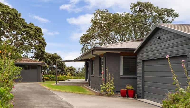 37 Pohutukawa Drive, Athenree