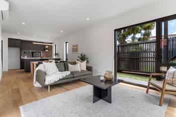 99c Hillcrest Avenue, Hillcrest