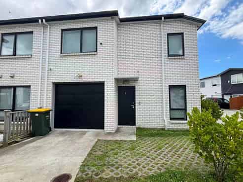 8 Seelie Court, Flat Bush