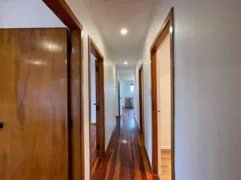 207 New Windsor Road, New Windsor