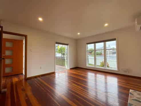 207 New Windsor Road, New Windsor