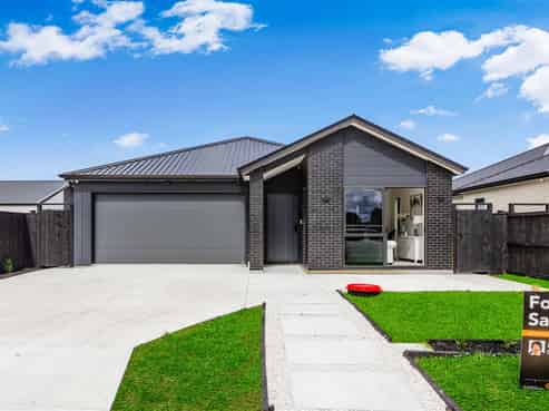 42 Kakano Street, Clevedon