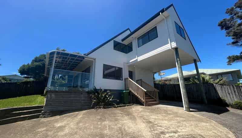 316 Whangaparaoa Road, Stanmore Bay
