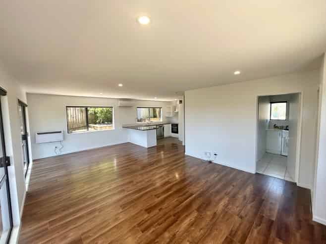 316 Whangaparaoa Road, Stanmore Bay