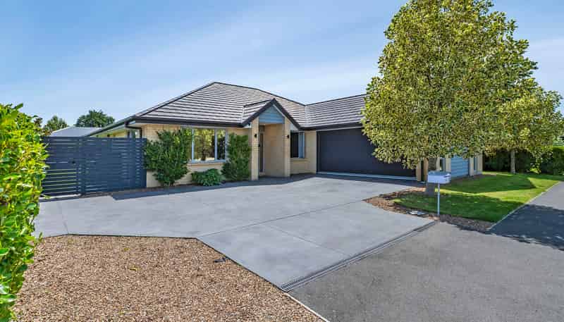 102 Tauhinu Avenue, LINCOLN