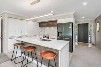 102 Tauhinu Avenue, LINCOLN