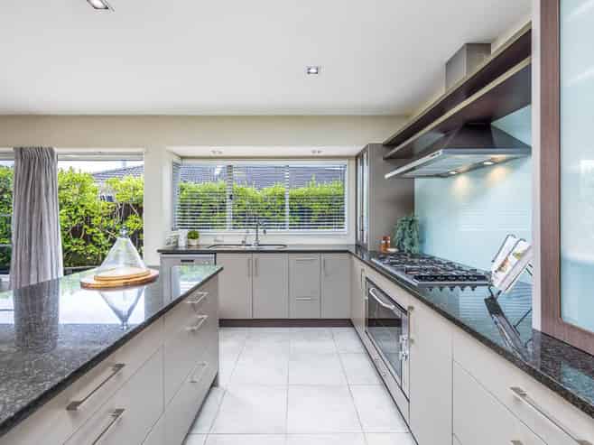 2 Elwyn Close, Flat Bush