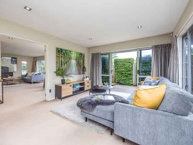 2 Elwyn Close, Flat Bush