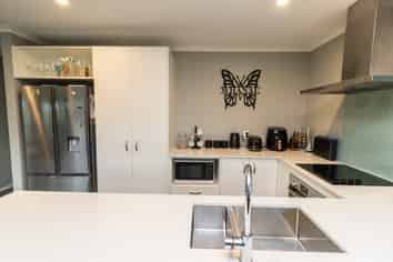 51 Grovedale Square, Wainuiomata