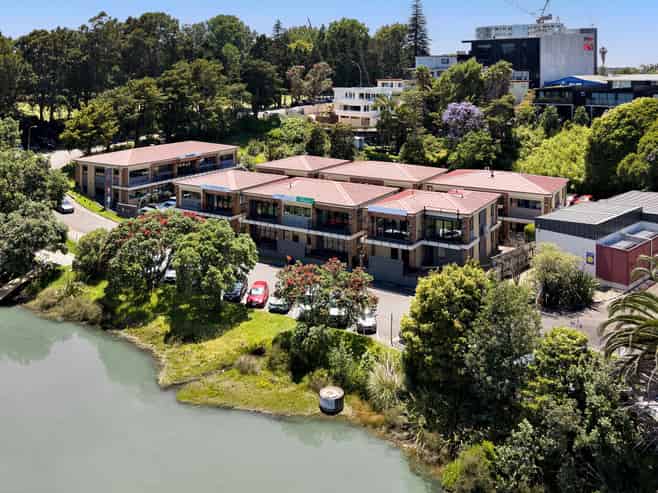 Premium Grade Office Investment