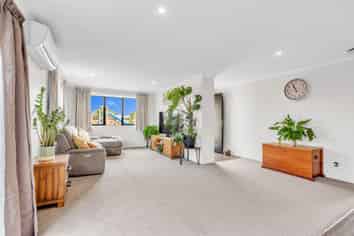 10 Clanfield Way, Rolleston