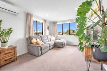 10 Clanfield Way, Rolleston