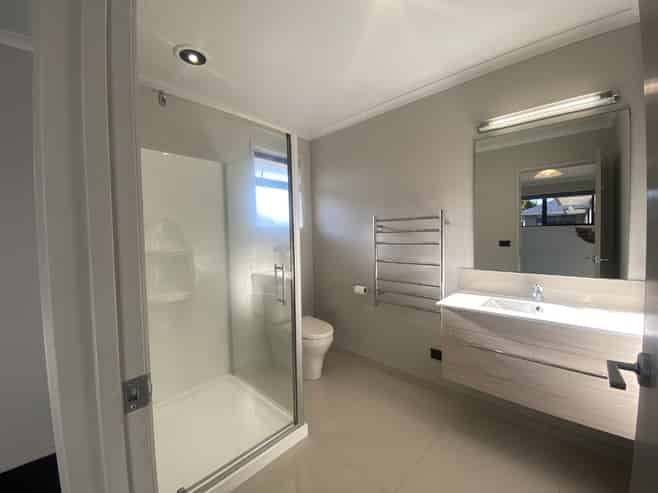 28 Queens Road, Glen Avon