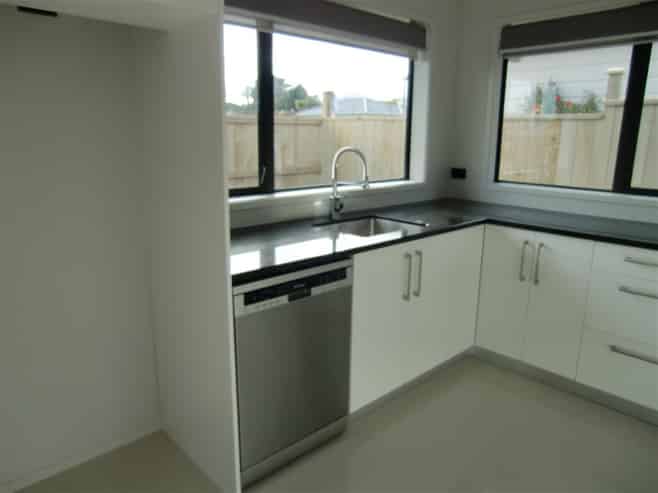 28 Queens Road, Glen Avon