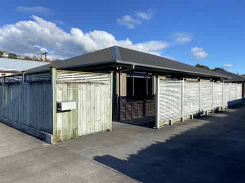 28 Queens Road, Glen Avon