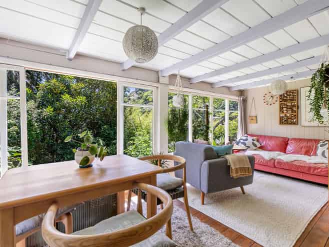 6 Airlie Street, Glenduan