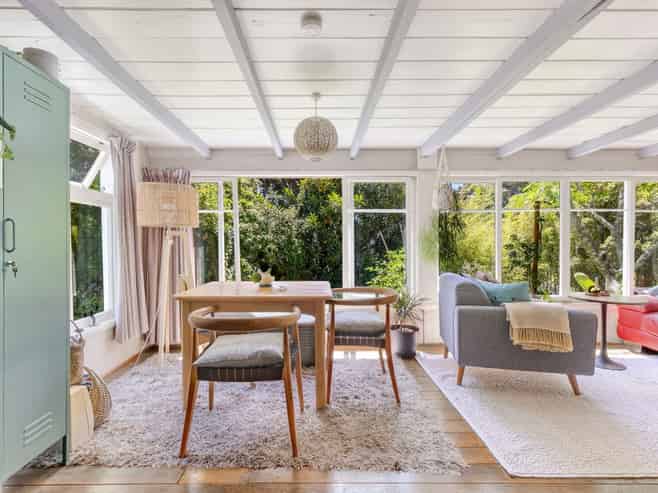 6 Airlie Street, Glenduan