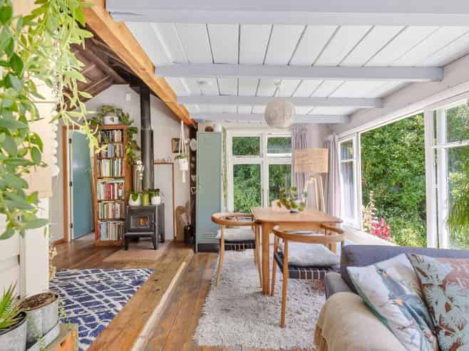 6 Airlie Street, Glenduan