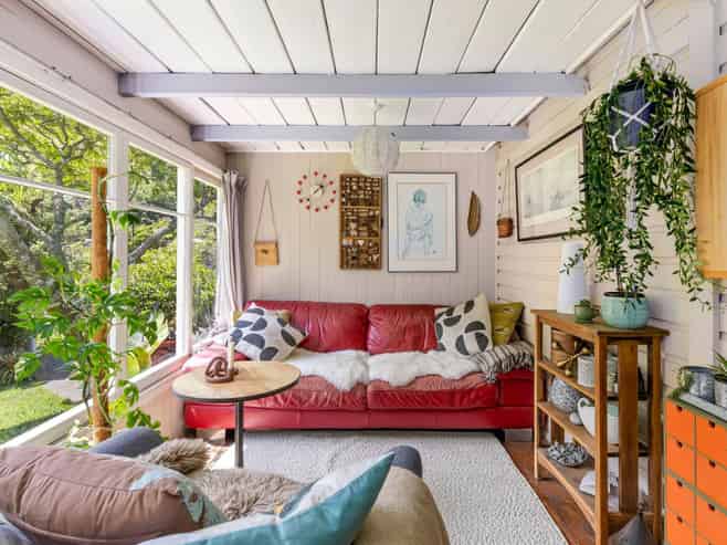 6 Airlie Street, Glenduan