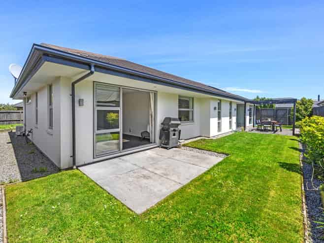 11 Handley Crescent, Wigram