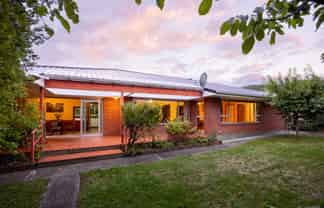 80 Halifax Street East, Nelson