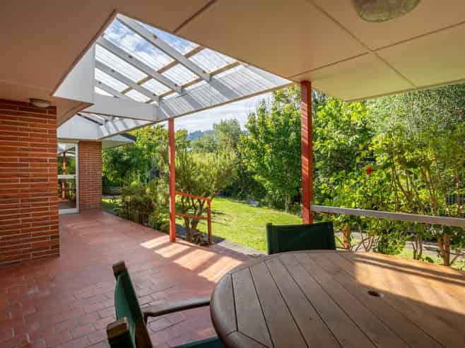 80 Halifax Street East, Nelson