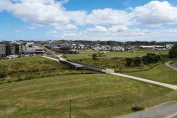 2/75 Te Taruna Drive, Milldale