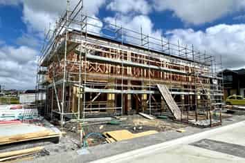 2/75 Te Taruna Drive, Milldale