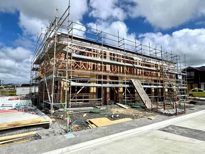 2/75 Te Taruna Drive, Milldale