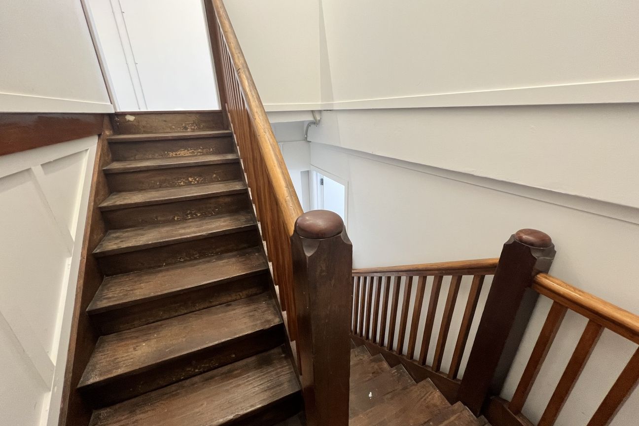 Affordable CBD Office | Character Charm - Widok 6