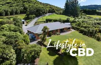 8a Garrett Place, Riverstone Terraces