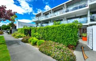2/180 Peterborough Street, Christchurch Central