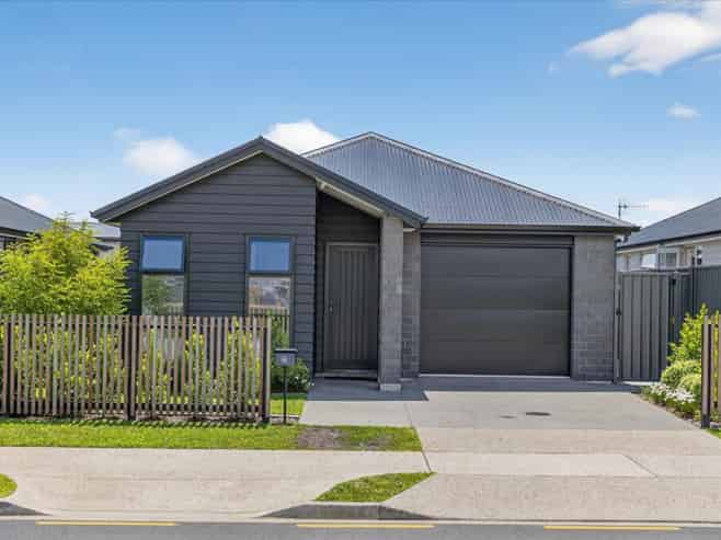 46 Hammick Crescent, Pyes Pa