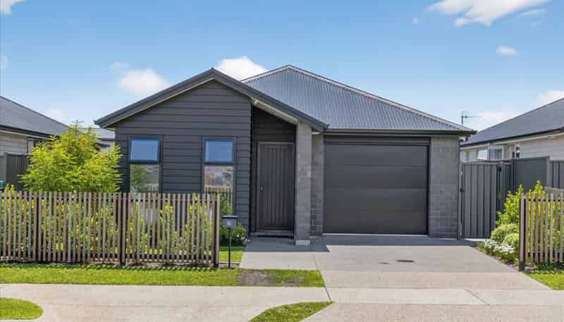 46 Hammick Crescent, Pyes Pa