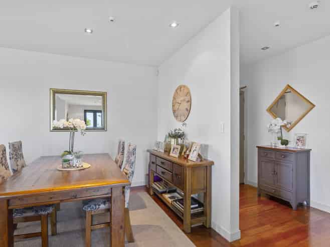 9C/130 Gills Road, Albany